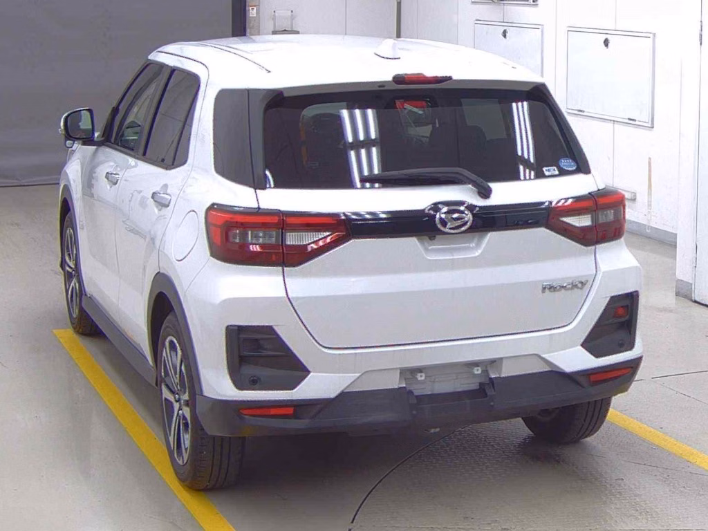 DAIHATSU ROCKY
