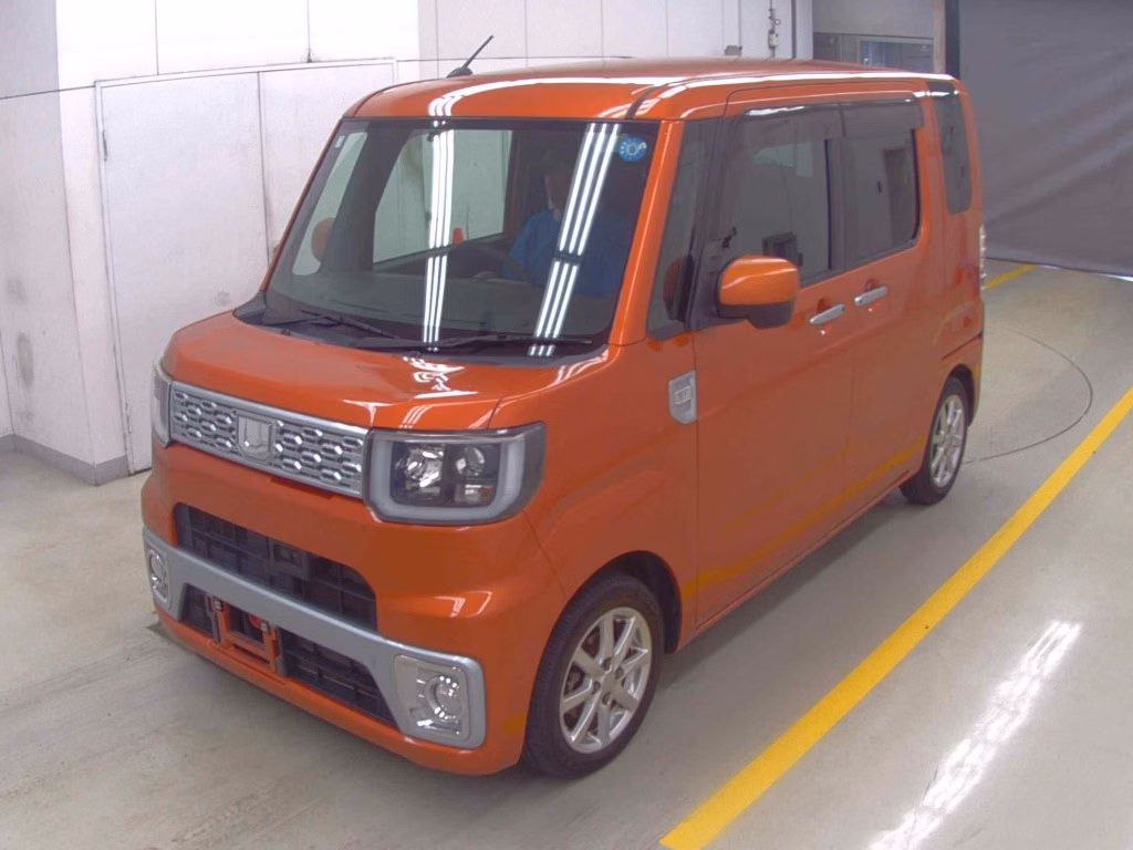 DAIHATSU WAKE