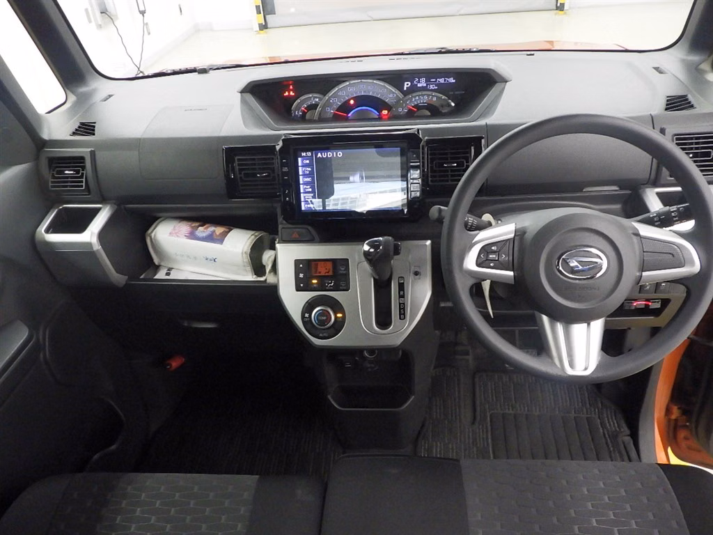 DAIHATSU WAKE