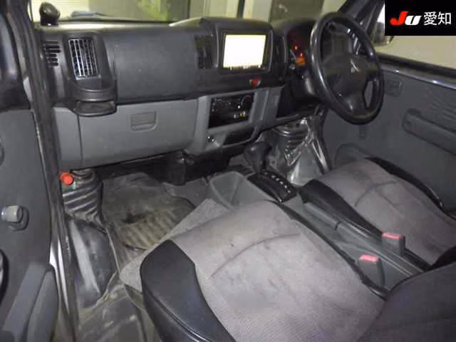 MITSUBISHI MINICAB