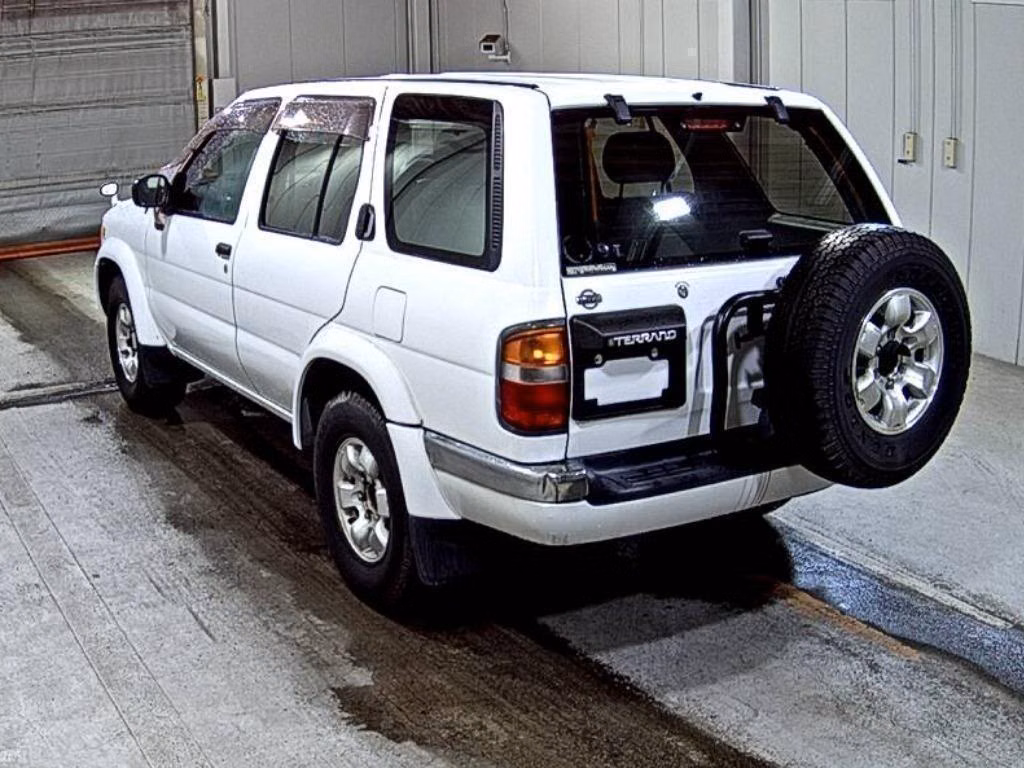 NISSAN TERRANO