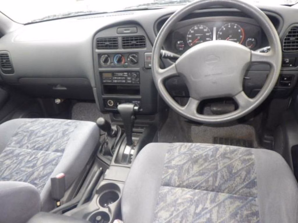 NISSAN TERRANO