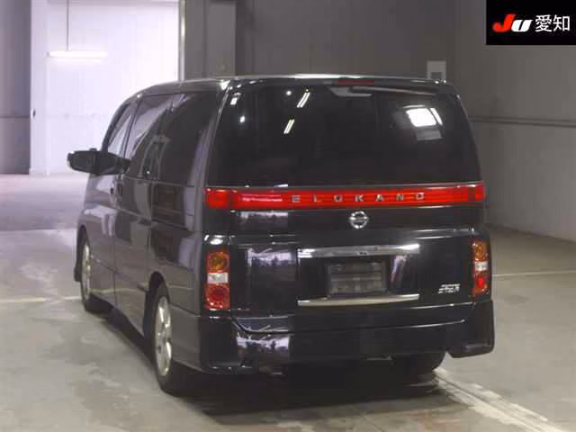 NISSAN ELGRAND