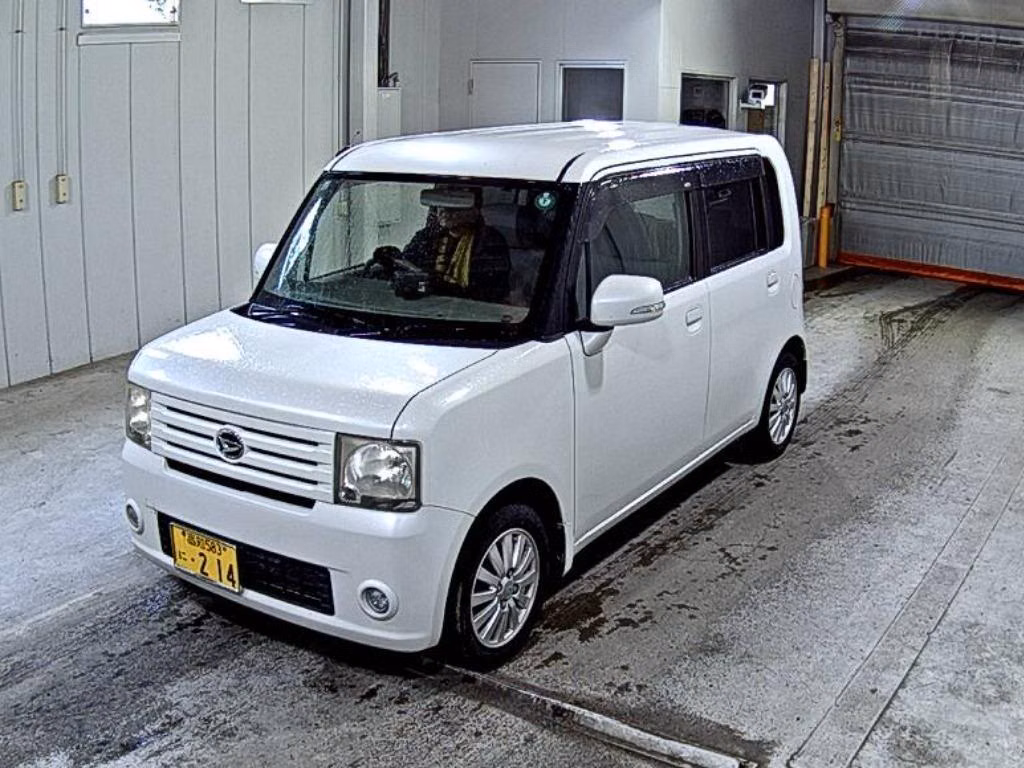 DAIHATSU MOVE CONTE
