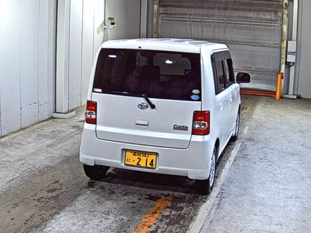 DAIHATSU MOVE CONTE