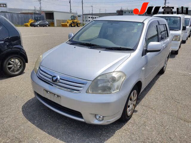 TOYOTA RAUM