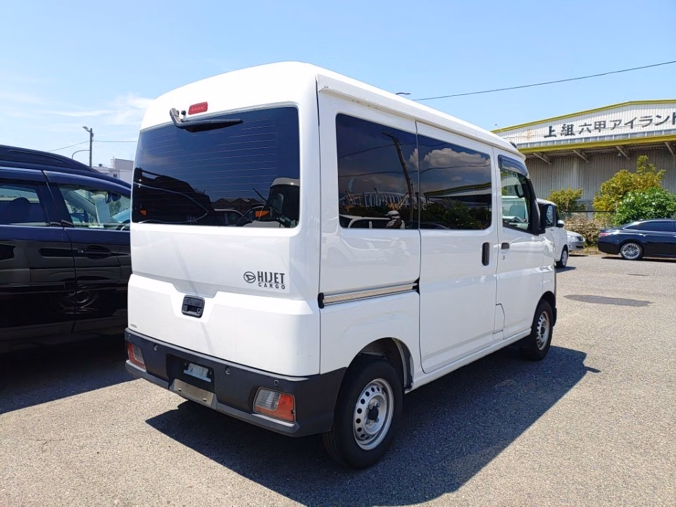 DAIHATSU ATRAI