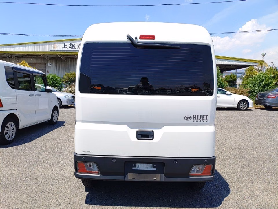 DAIHATSU ATRAI