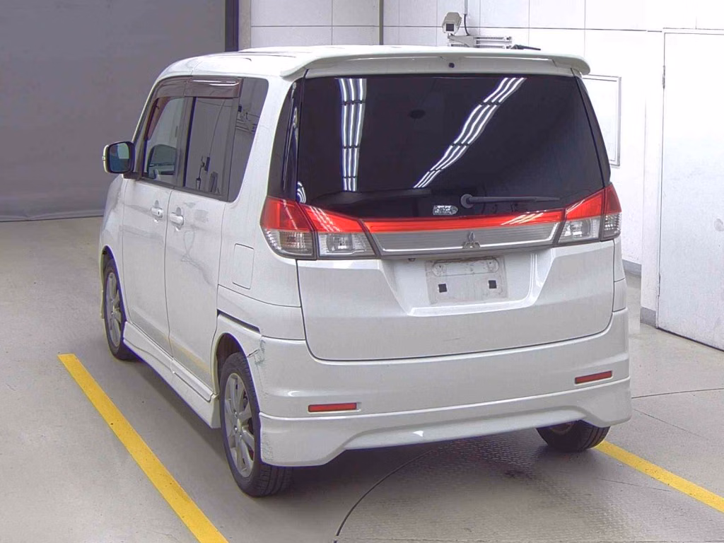MITSUBISHI DELICA D:2