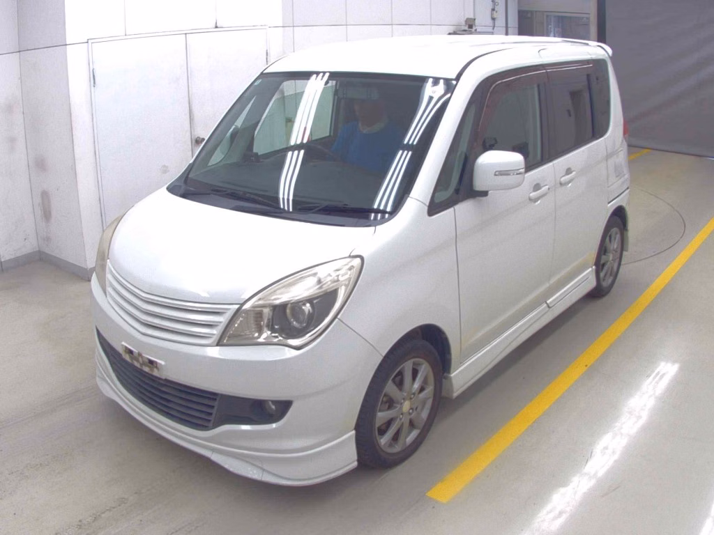 MITSUBISHI DELICA D:2