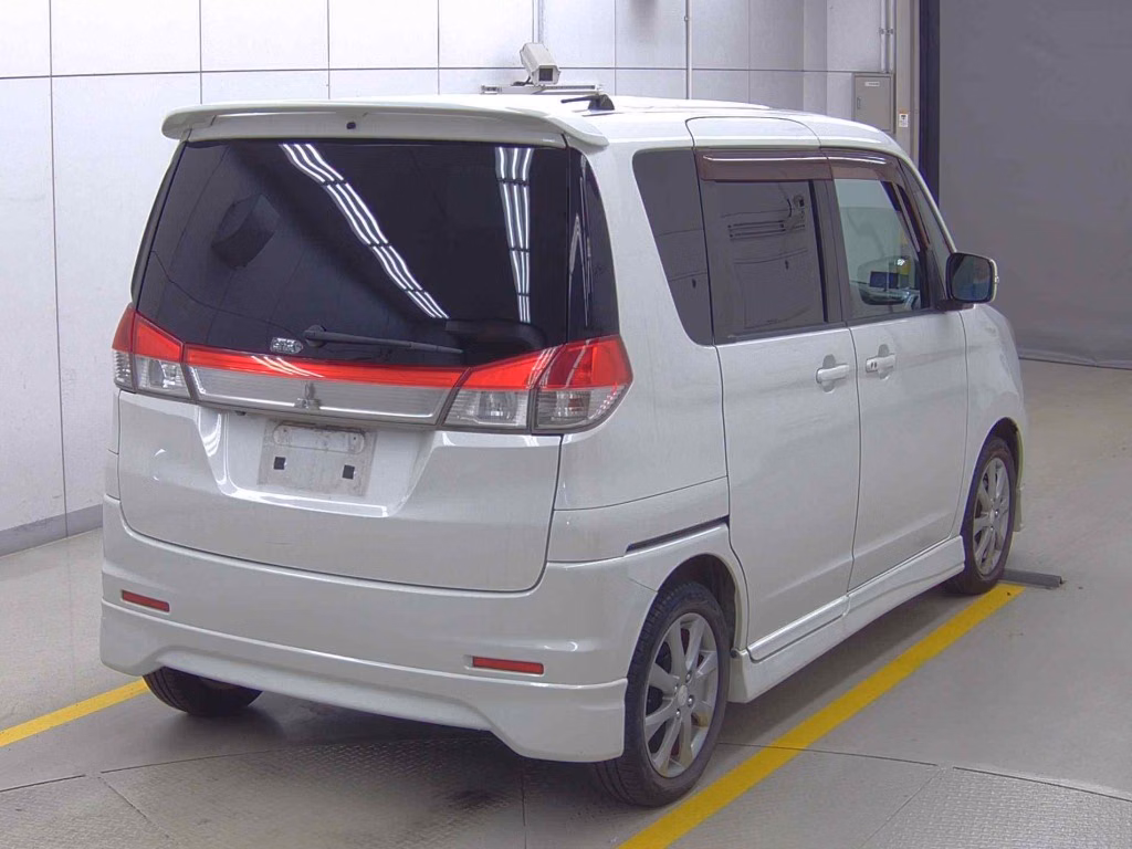 MITSUBISHI DELICA D:2