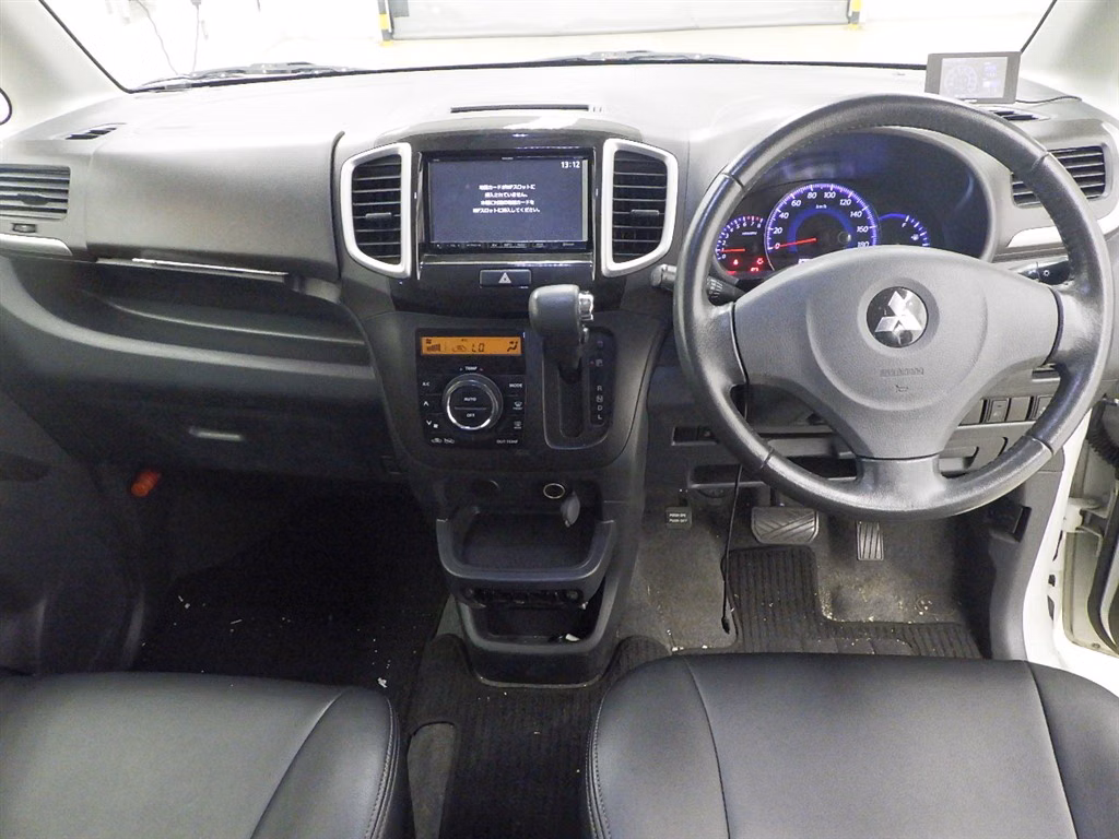 MITSUBISHI DELICA D:2