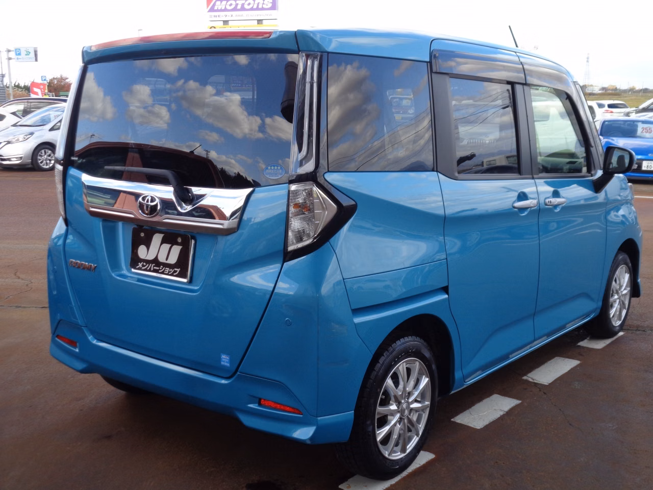 TOYOTA ROOMY