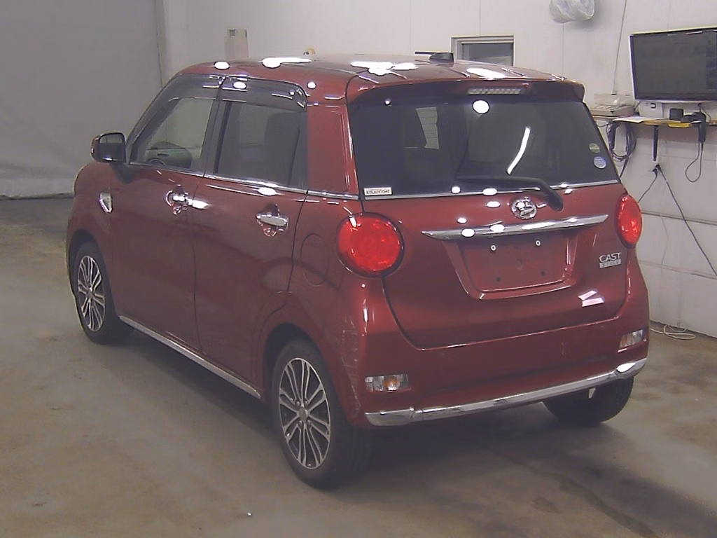 DAIHATSU CAST