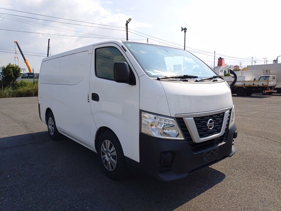 NISSAN NV350 CARAVAN