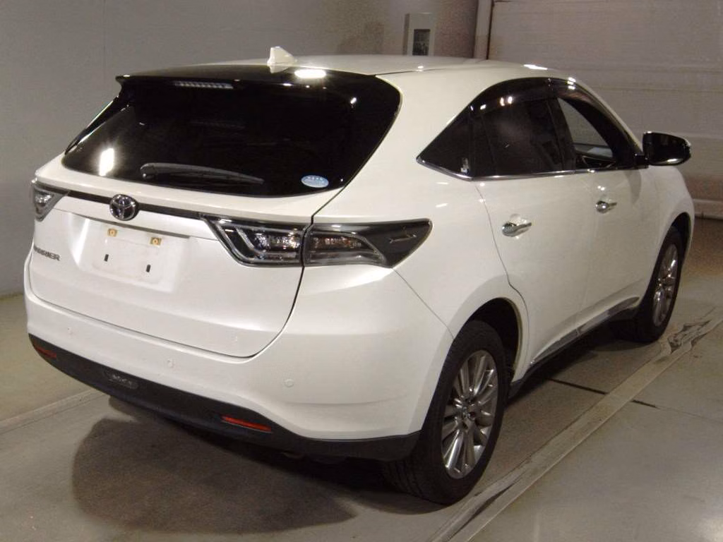 TOYOTA HARRIER
