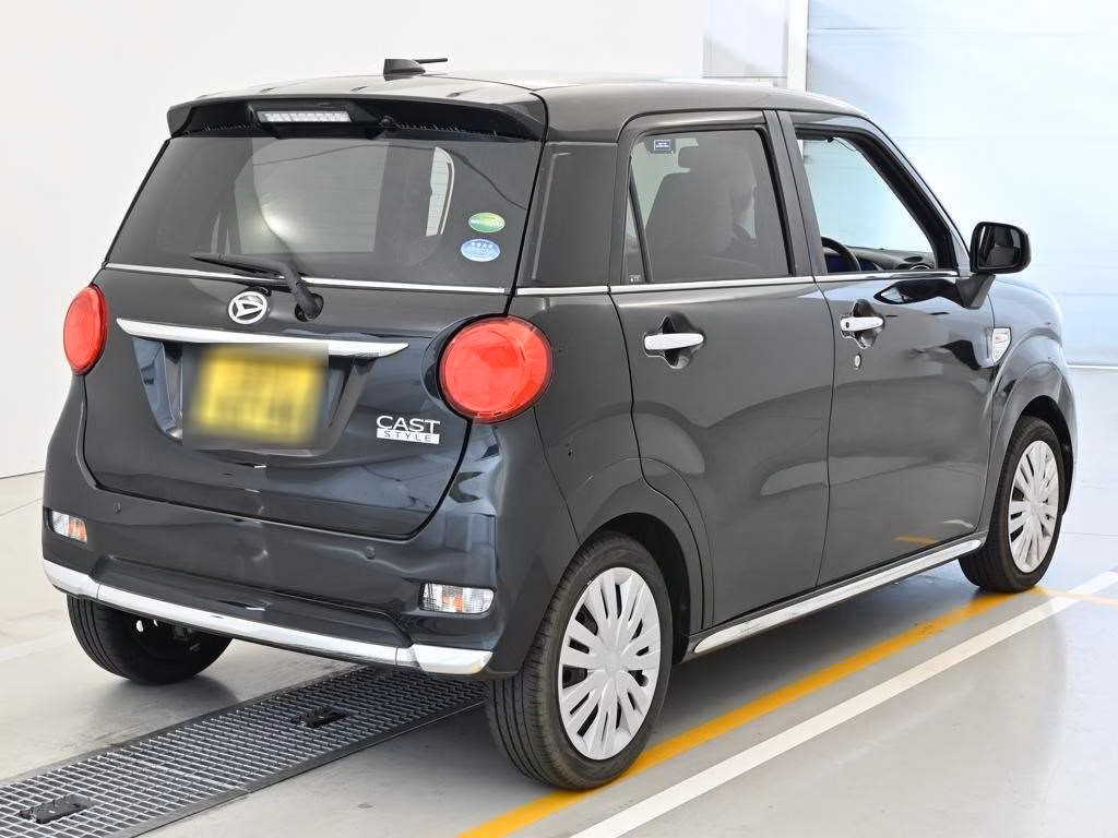DAIHATSU CAST
