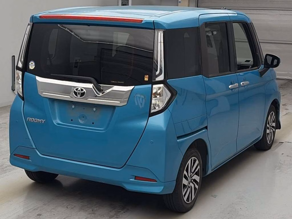 TOYOTA ROOMY