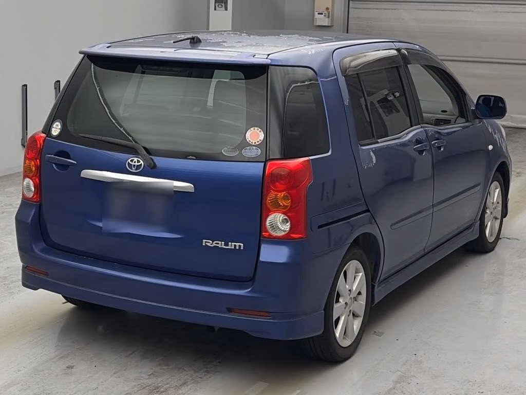 TOYOTA RAUM