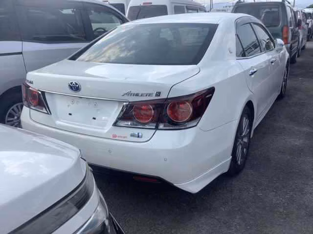 TOYOTA CROWN