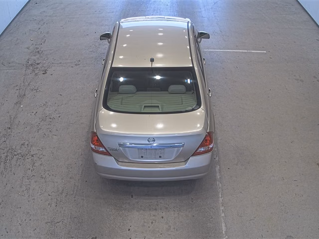 NISSAN TIIDA LATIO