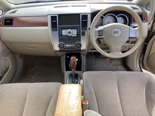 NISSAN TIIDA LATIO