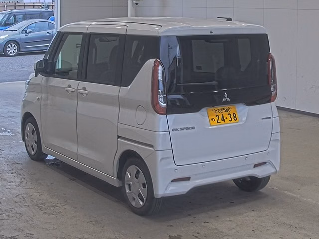 MITSUBISHI EK SPACE