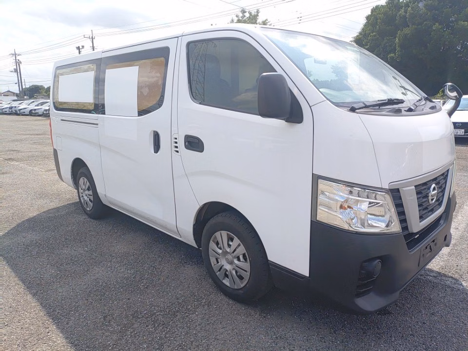 NISSAN NV350 CARAVAN