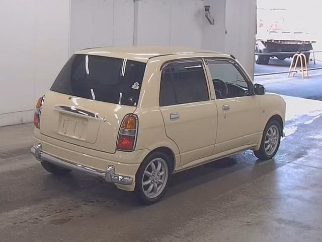 DAIHATSU MIRA GINO