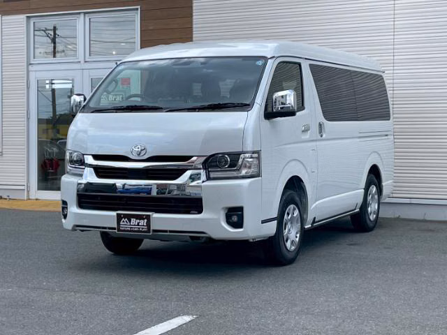 TOYOTA HIACE