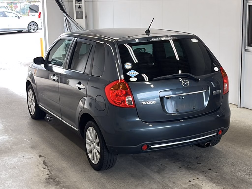 MAZDA VERISA