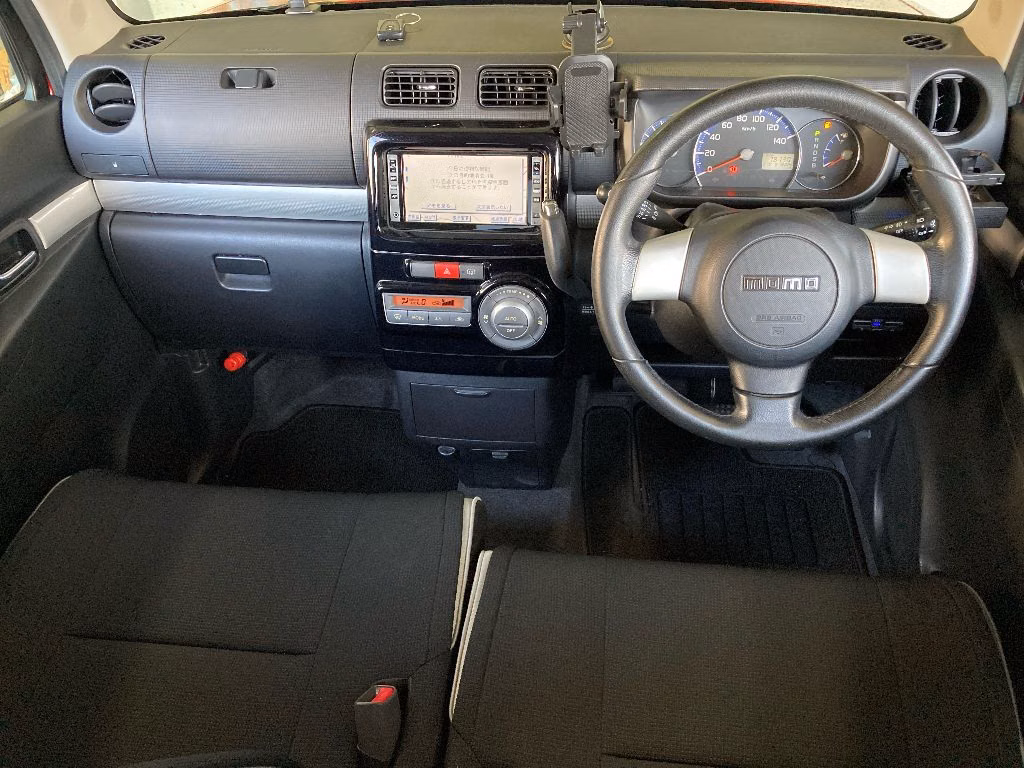 DAIHATSU MOVE CONTE
