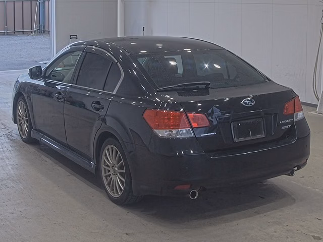 SUBARU LEGACY B4