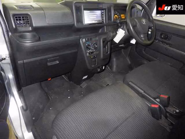 TOYOTA PIXIS VAN