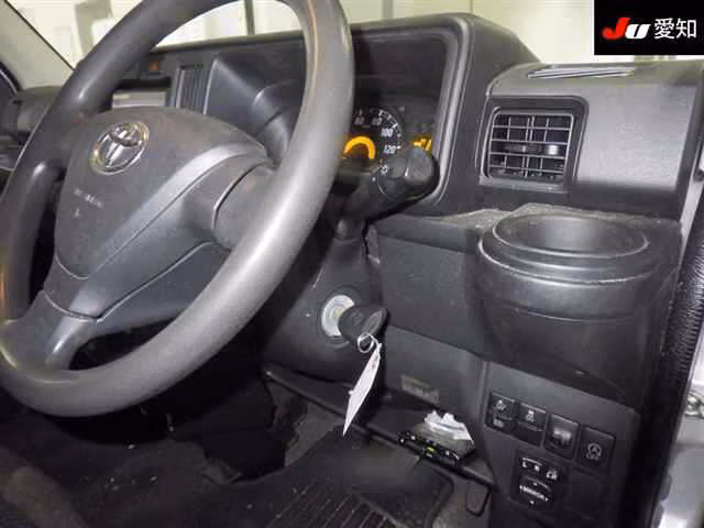 TOYOTA PIXIS VAN