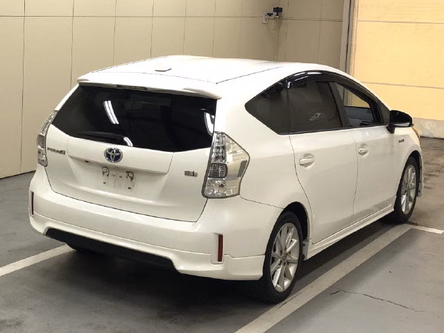 TOYOTA PRIUS ALPHA