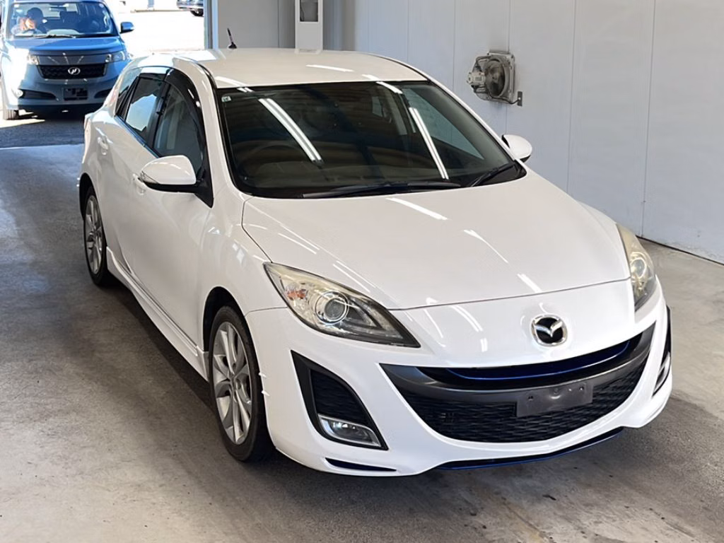 MAZDA AXELA