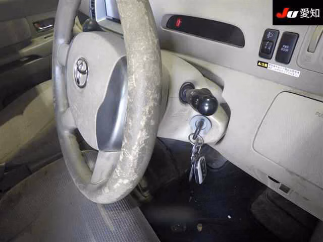 TOYOTA RAUM
