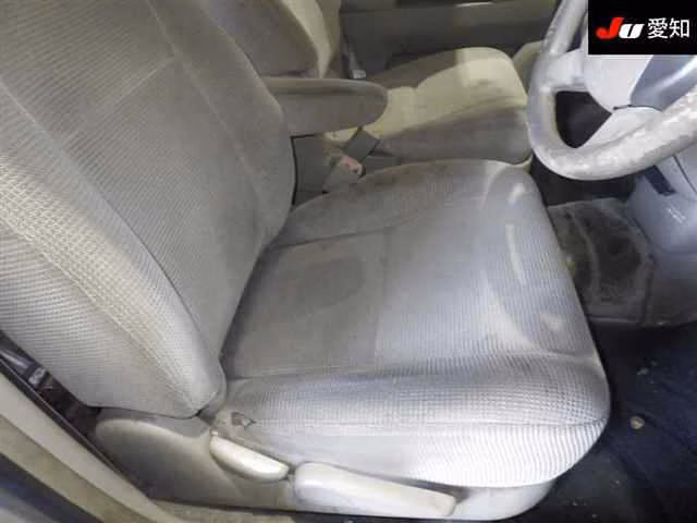 TOYOTA RAUM