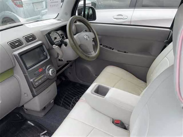 DAIHATSU MOVE CONTE