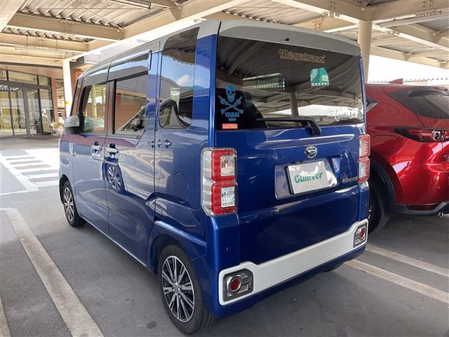 DAIHATSU WAKE