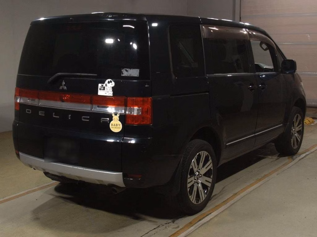 MITSUBISHI DELICA D:5