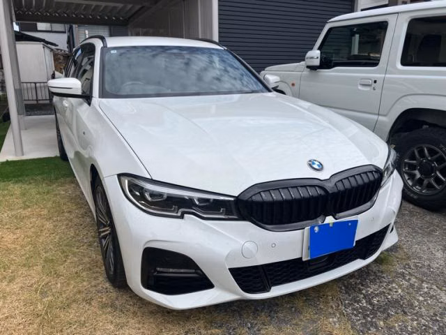 BMW 3-SERIES