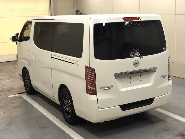 NISSAN NV350 CARAVAN