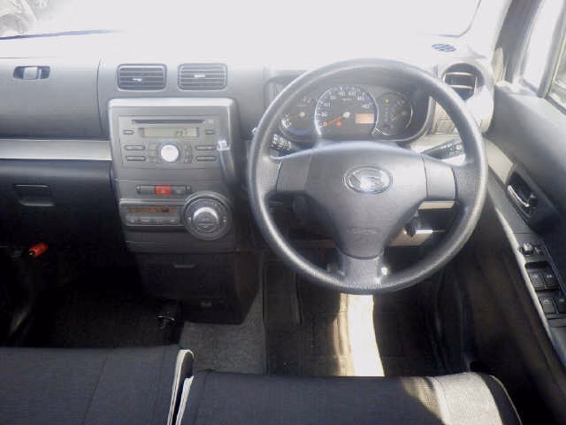DAIHATSU MOVE CONTE