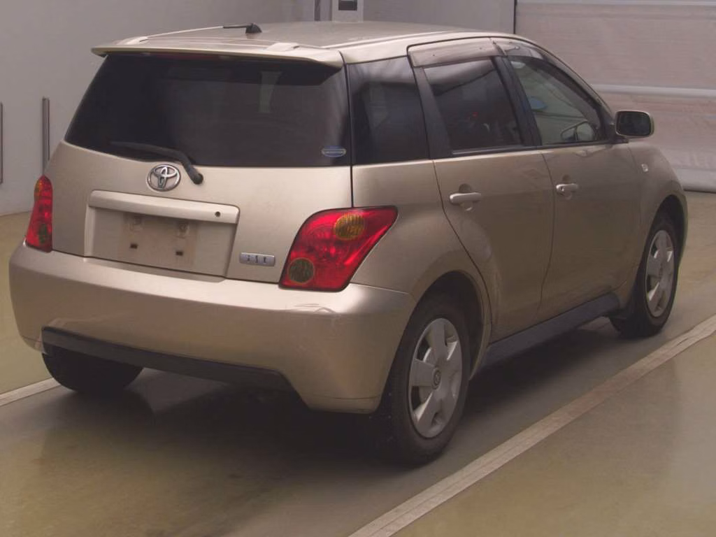 TOYOTA IST