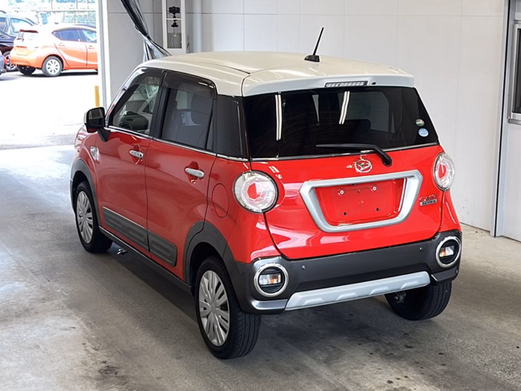 DAIHATSU CAST