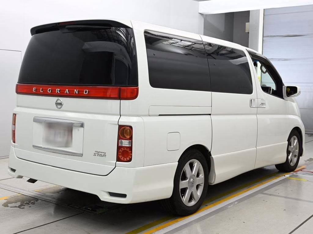 NISSAN ELGRAND