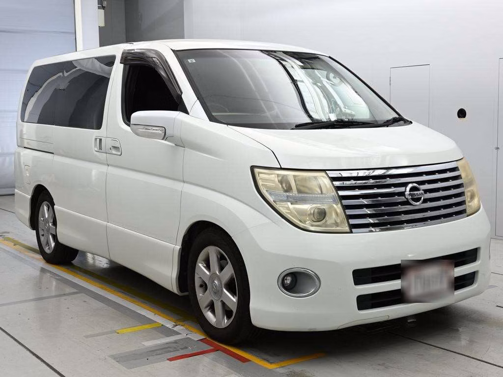 NISSAN ELGRAND