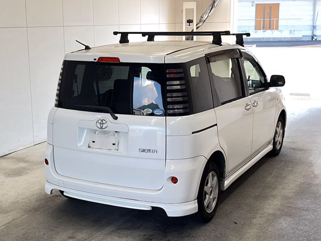 TOYOTA SIENTA